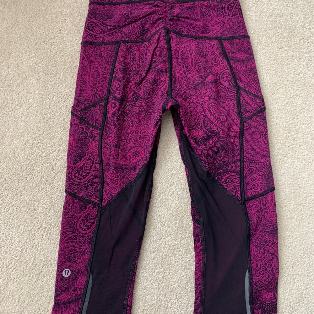 Pink and black lululemon leggings size 6 - Picture 3 of 6